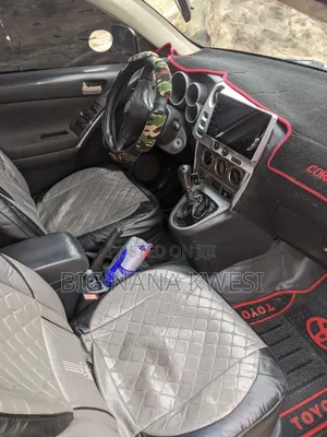 Toyota Matrix Hatchback FWD (1.8L 4cyl 5M) 2009 Silver