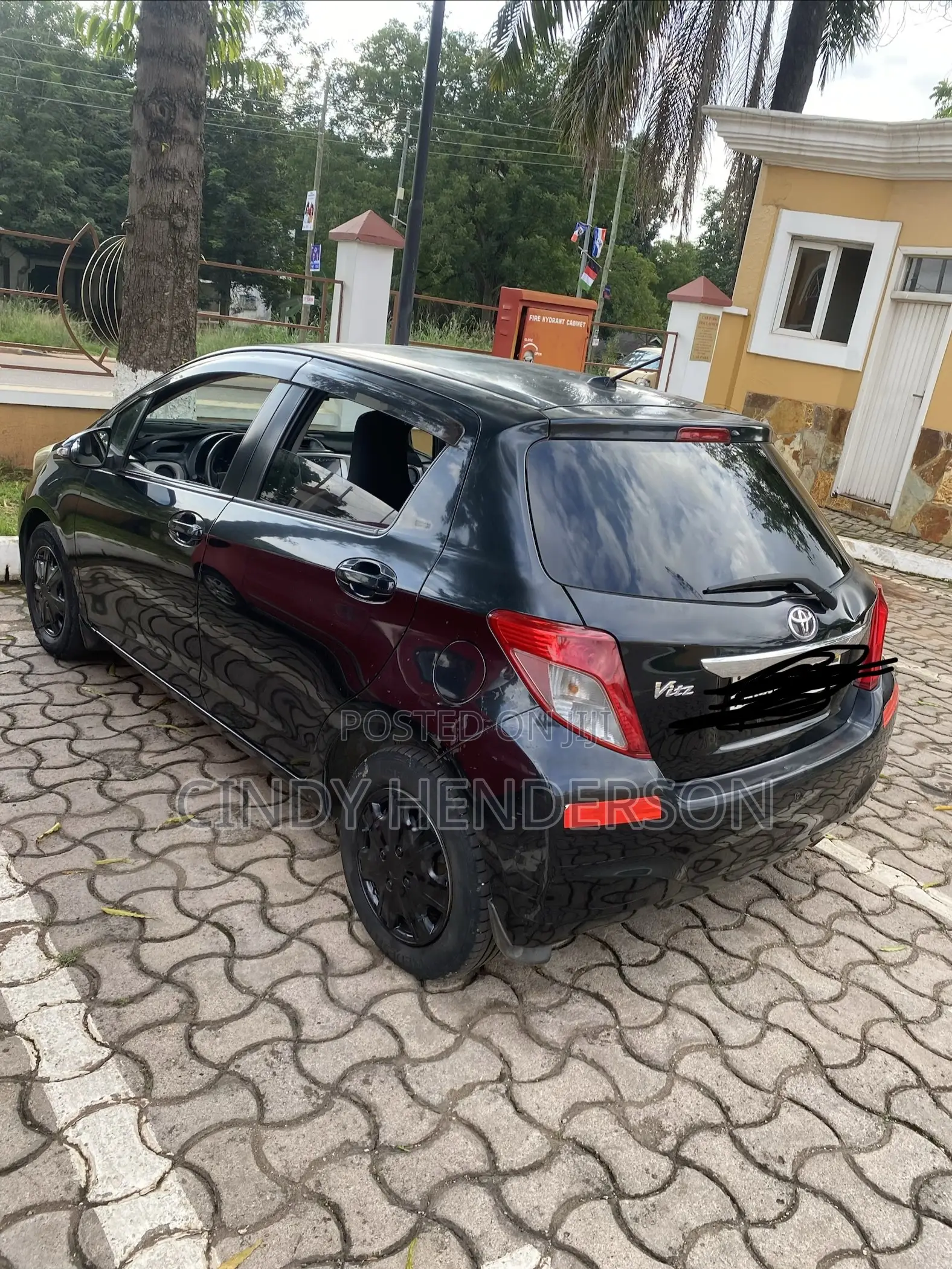Toyota Vitz 2013 Black