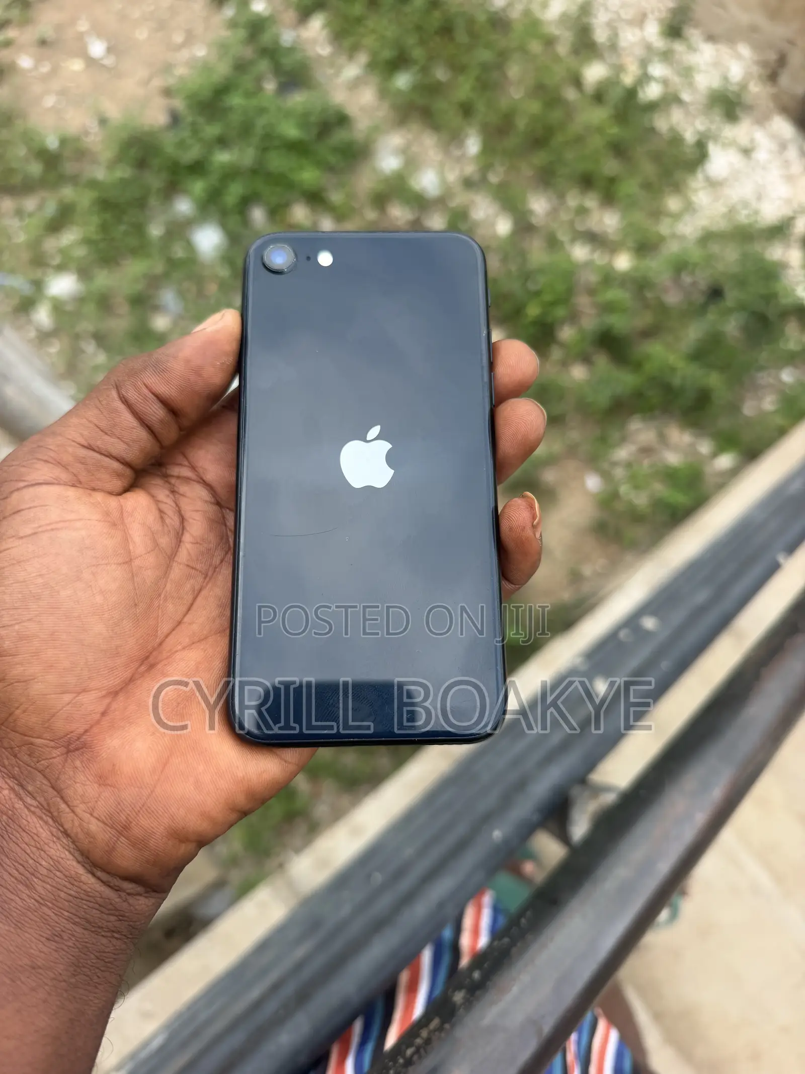 Apple iPhone SE (2022) 64 GB Gray