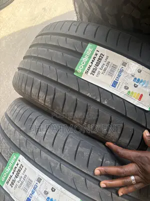 285/40r22 Goodride Solid Car Tyres