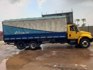 International 4000 Series 10-Wheeler Cargo Truck – Diesel – For Sale