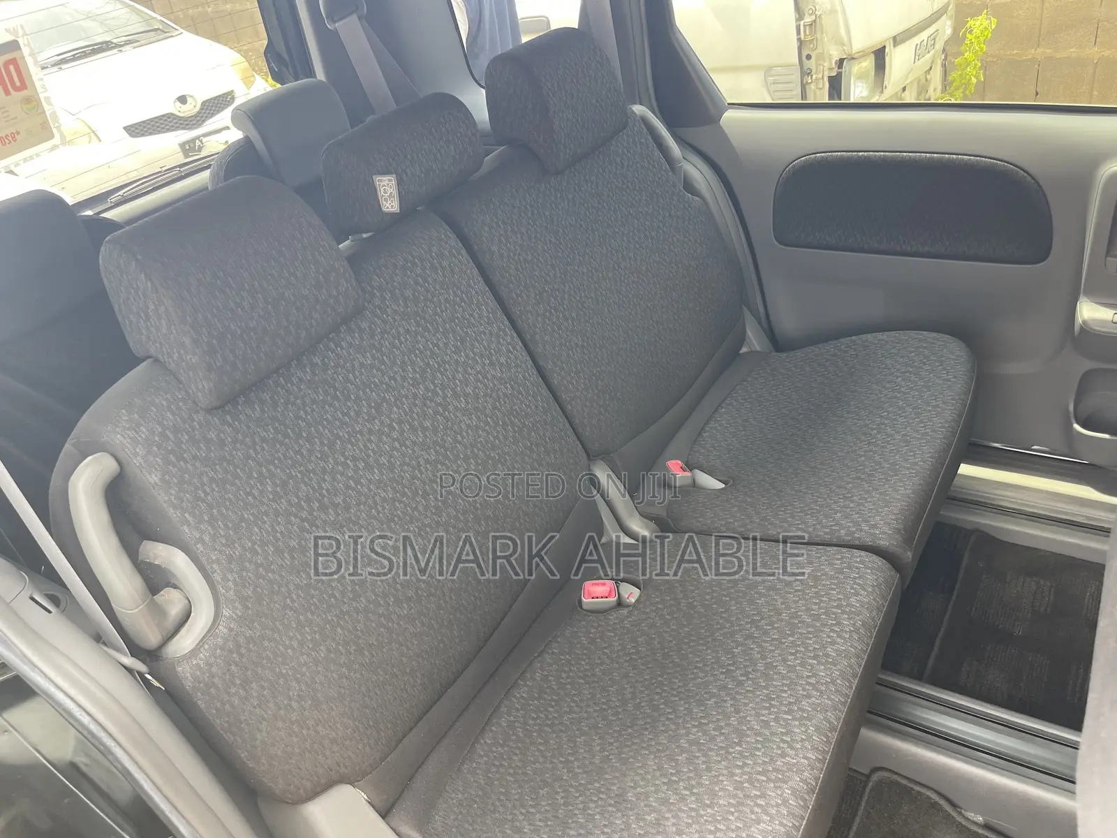 Toyota Sienta 1.5 FWD 2013 Black