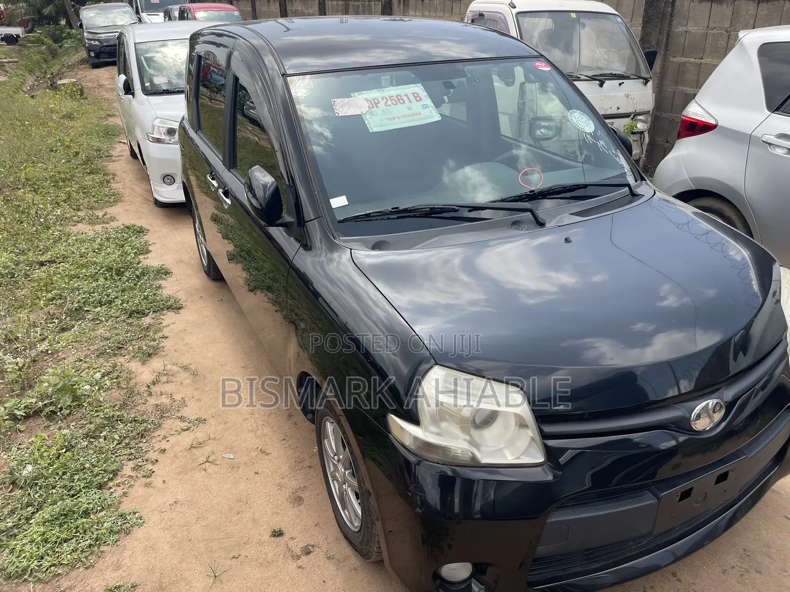 Toyota Sienta 1.5 FWD 2013 Black