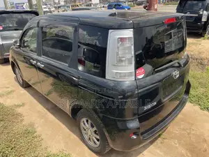 Toyota Sienta 1.5 FWD 2013 Black