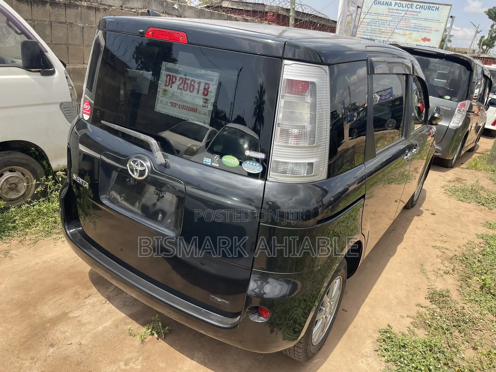 Toyota Sienta 1.5 FWD 2013 Black