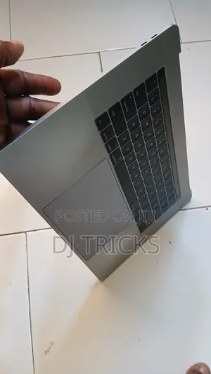 Laptop Apple MacBook Pro 2017 16GB Intel Core i7 SSD 256GB