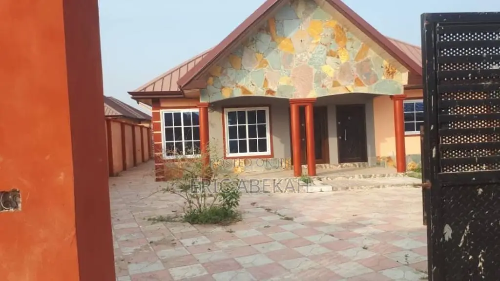Furnished 3bdrm House in Ofankoor, Awutu Senya East Municipal for sale