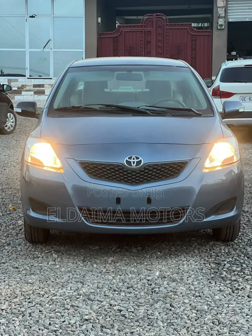 Toyota Belta 2012 Blue