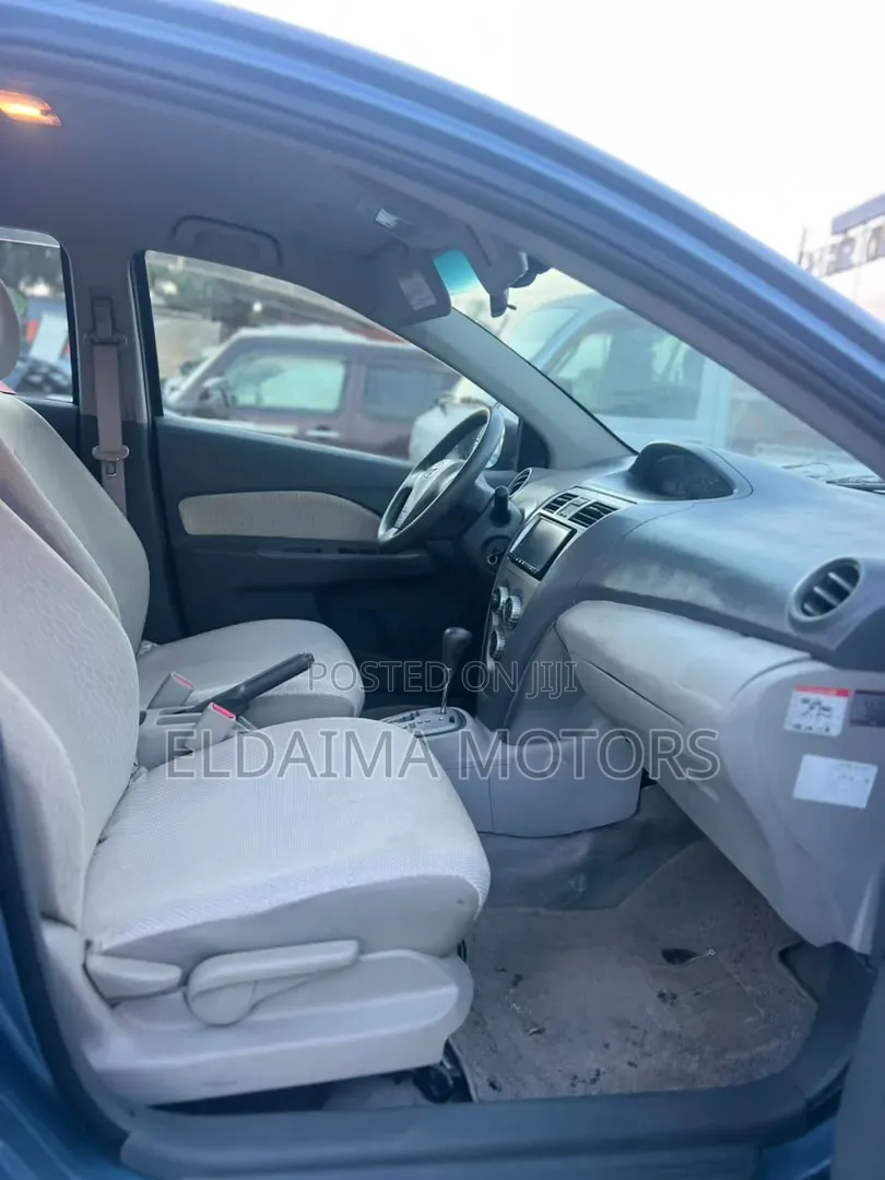 Toyota Belta 2012 Blue