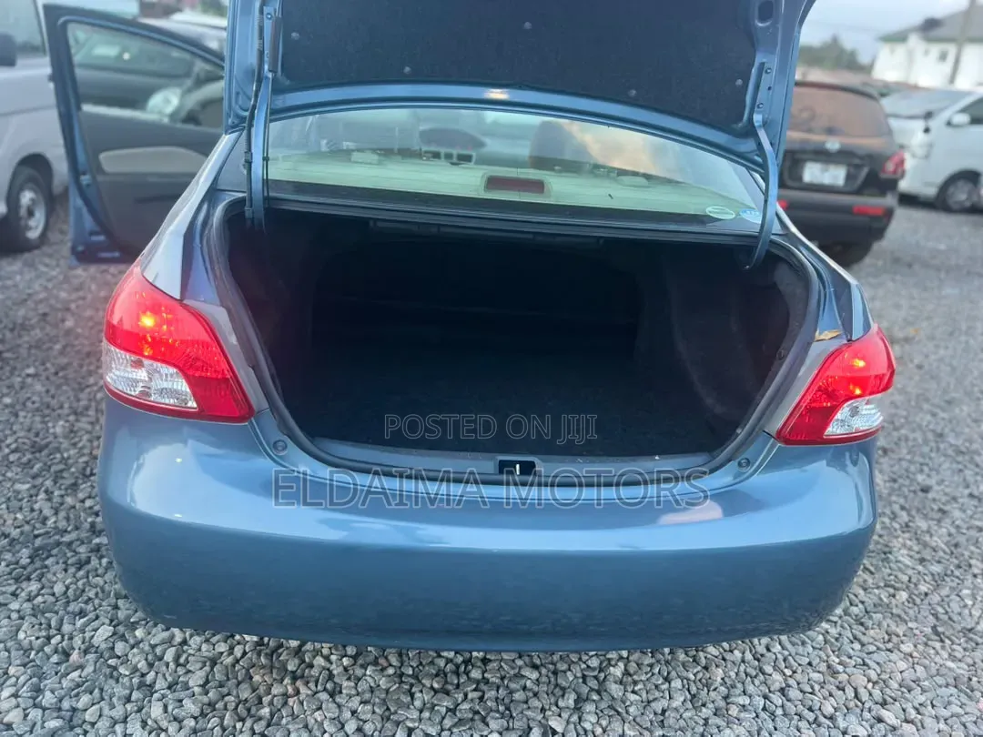 Toyota Belta 2012 Blue