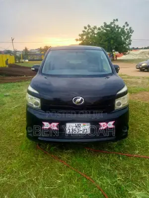 Toyota Voxy ZS 4WD 7-Seater 2009 Black