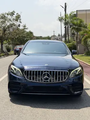 Mercedes-Benz E300 2018 Blue