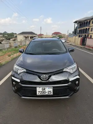 Toyota RAV4 Limited AWD (2.5L 4cyl 6A) 2017 Gray