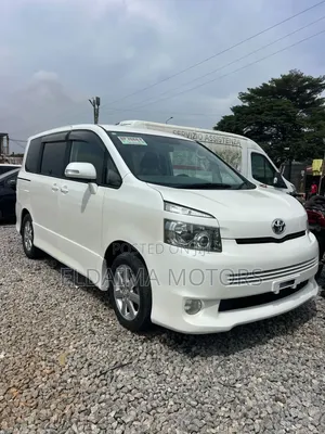 Toyota Voxy 2012 Gray