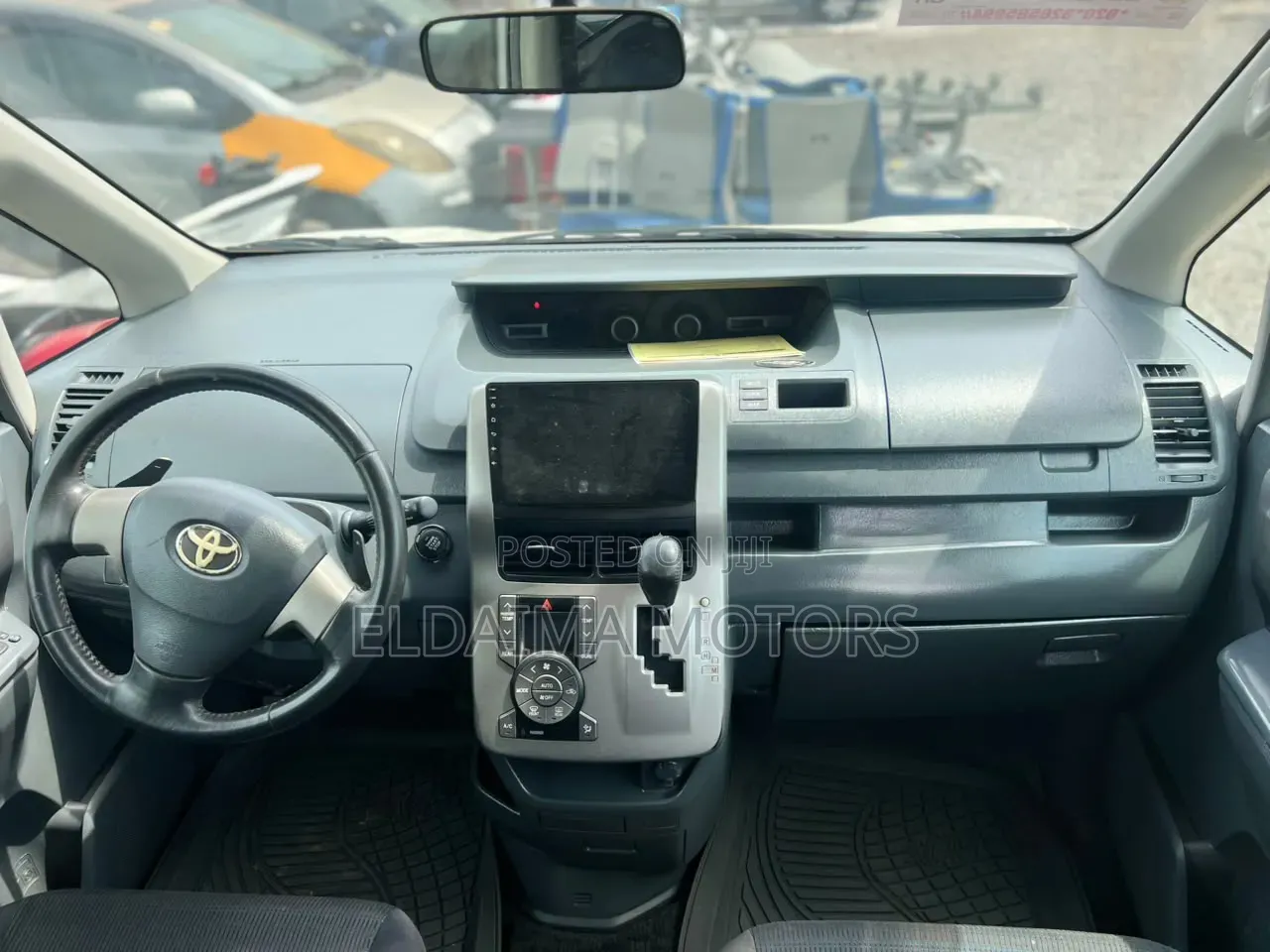 Toyota Voxy 2012 Gray