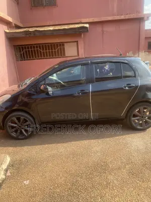 Toyota Vitz 1.3 AWD 3dr 2009 Black
