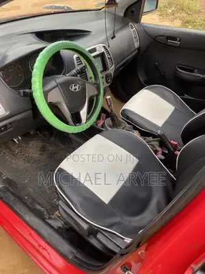 Hyundai i20 2010 Red