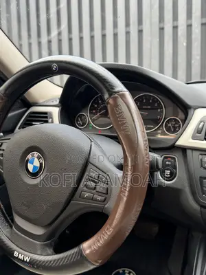 BMW 320i Sedan RWD 2015 Blue
