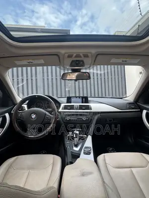 BMW 320i Sedan RWD 2015 Blue
