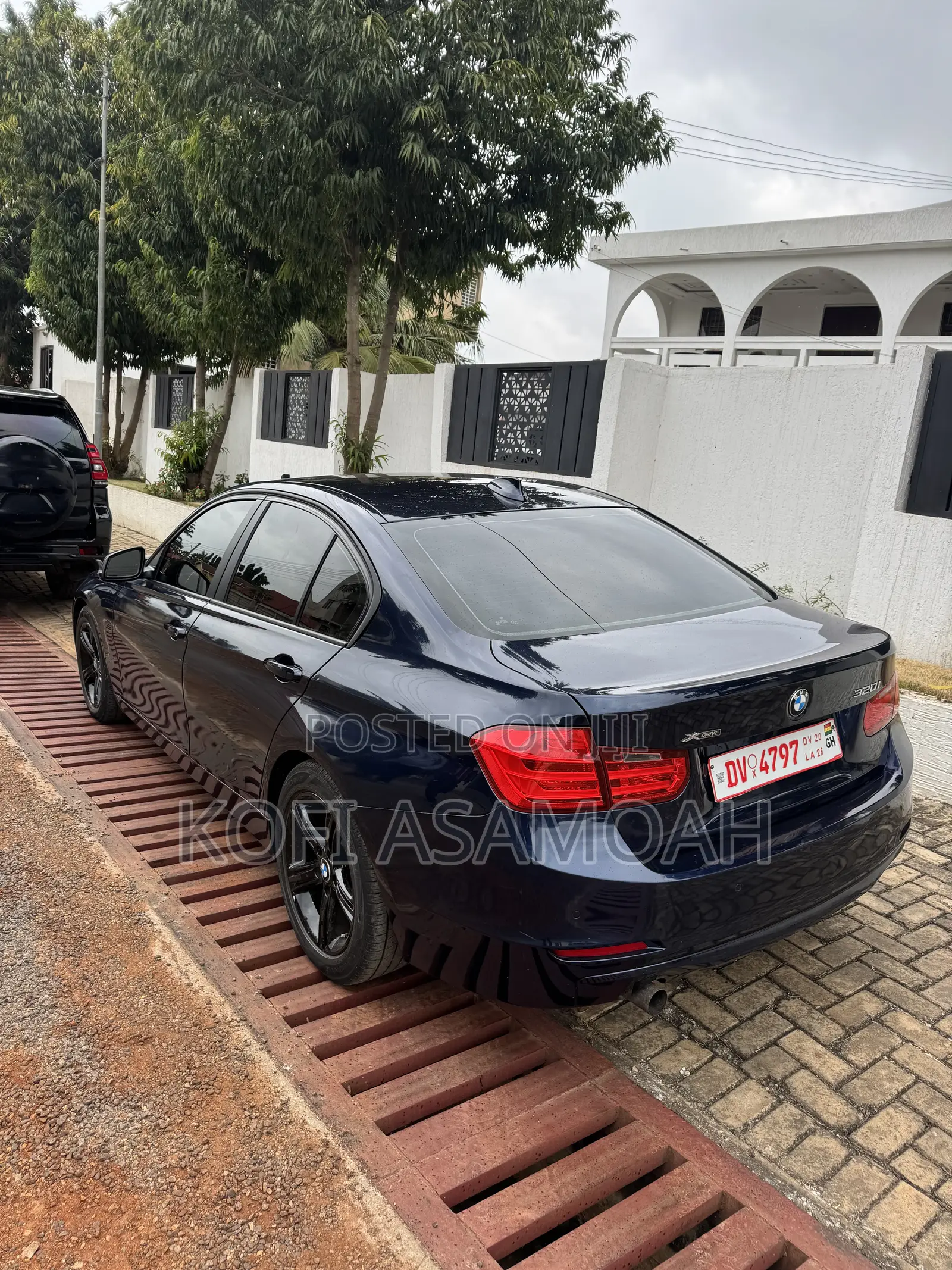 BMW 320i Sedan RWD 2015 Blue