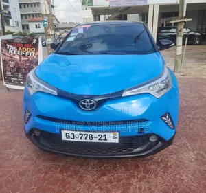Toyota C-HR XLE Prermium FWD (2.0L 4cyl 2AM) 2018 Blue