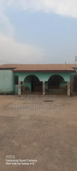 3bdrm House in Aseda Properties, Baatsona Total for sale