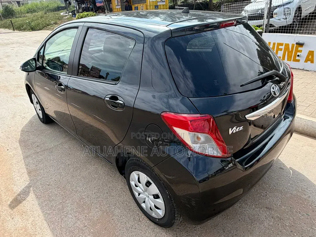 Toyota Vitz 2013 Black