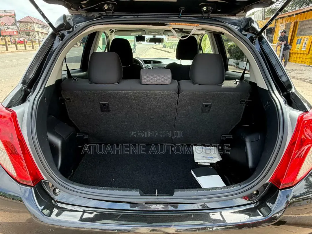 Toyota Vitz 2013 Black