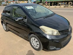 Toyota Vitz 2013 Black
