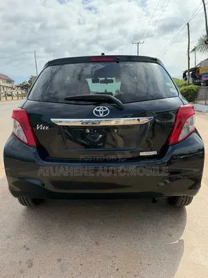 Toyota Vitz 2013 Black
