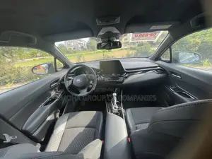 Toyota C-HR 2023 Blue