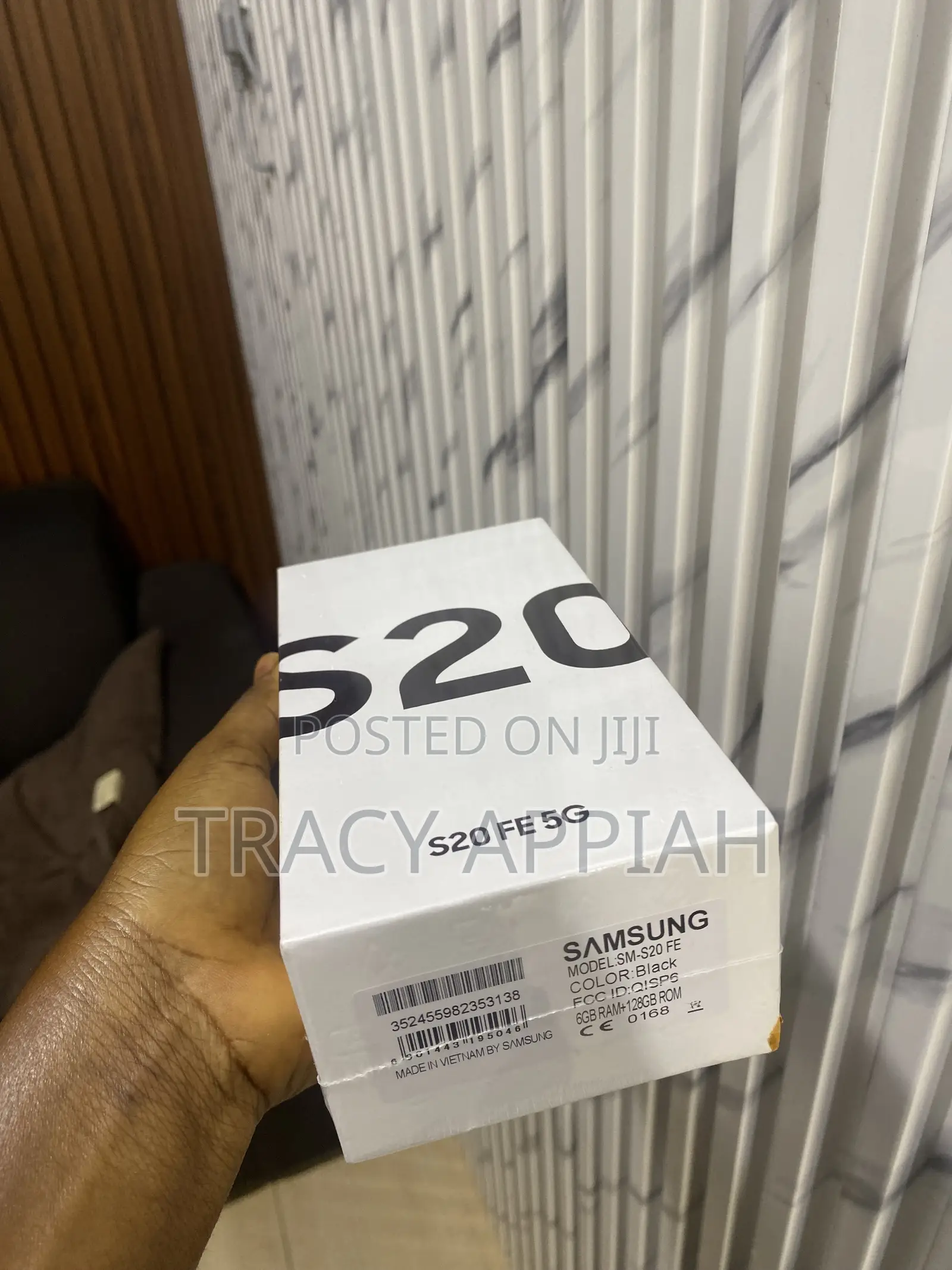 New Samsung Galaxy S20 128 GB Black