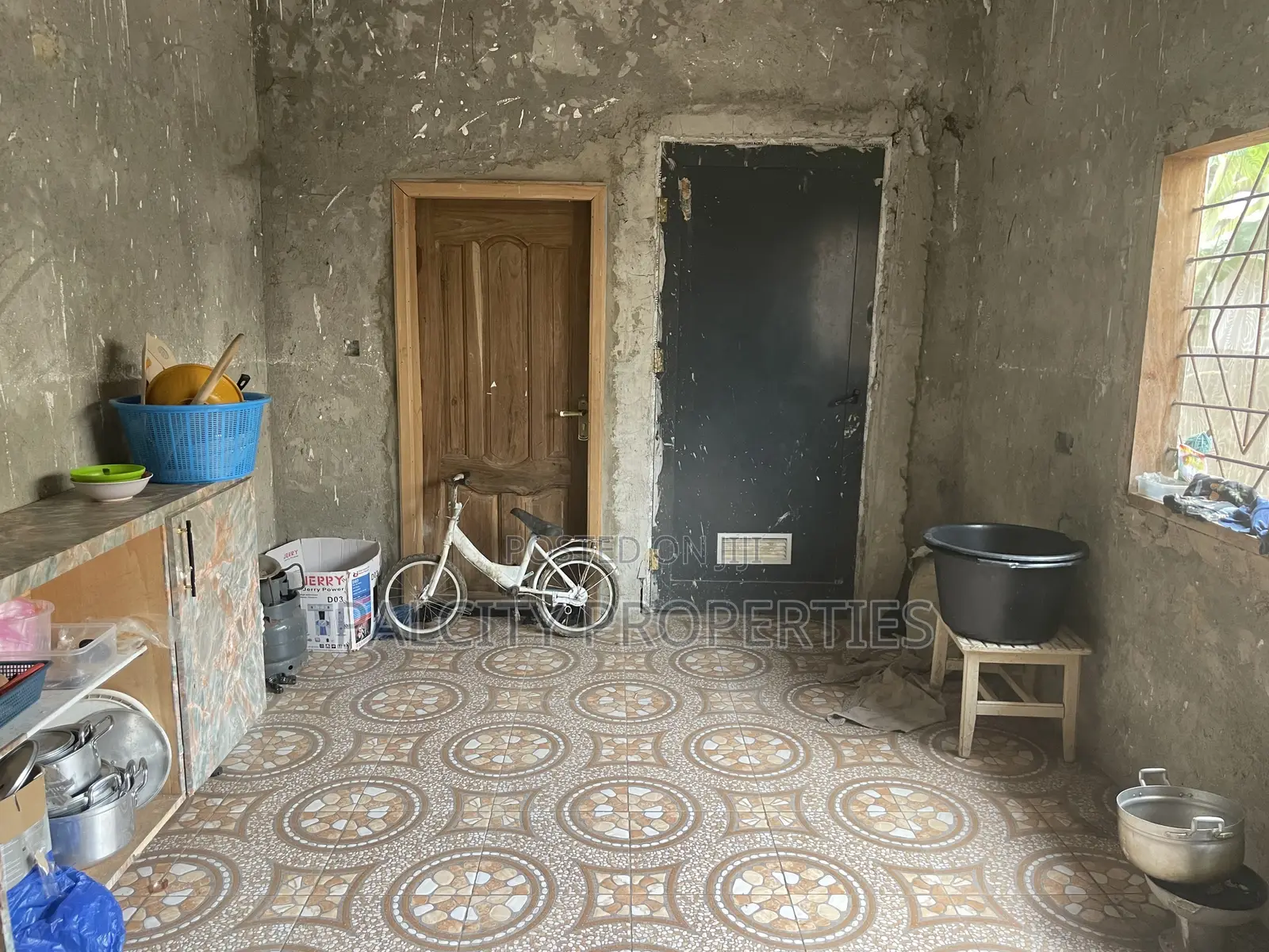 5bdrm House in Ahodwo Odaso, Kumasi Metropolitan for sale