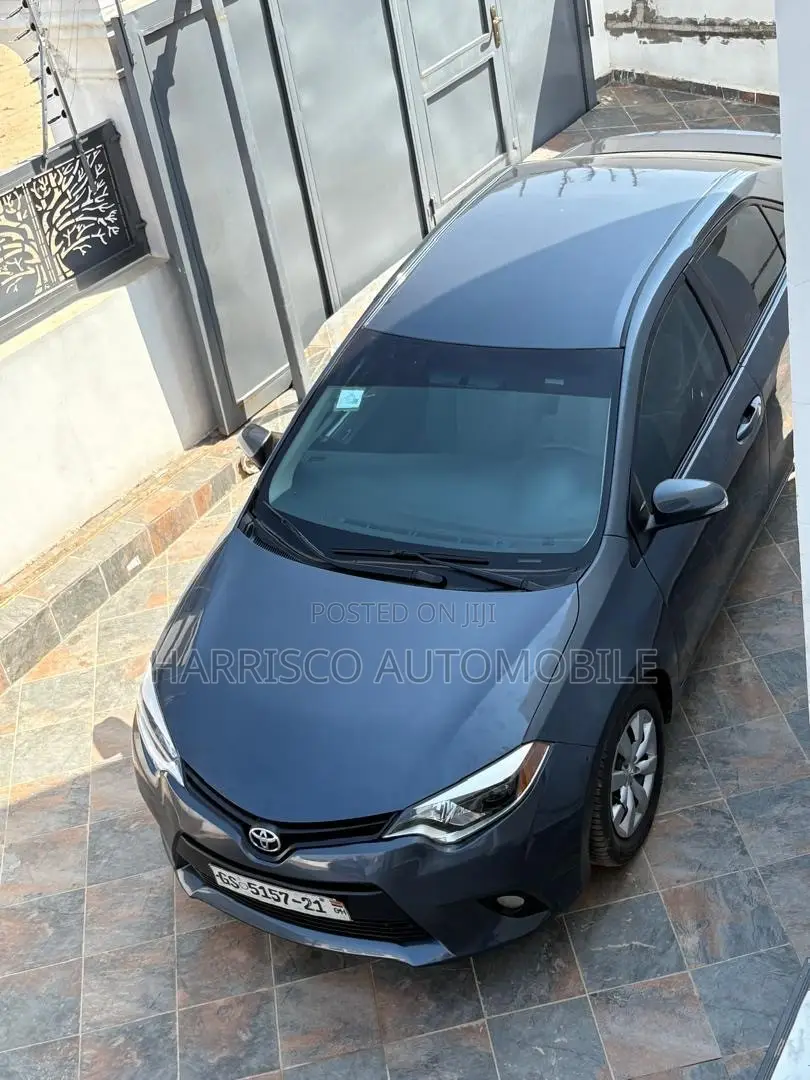 Toyota Corolla LE 4dr Sedan (1.8L 4cyl CVT) 2015 Gray
