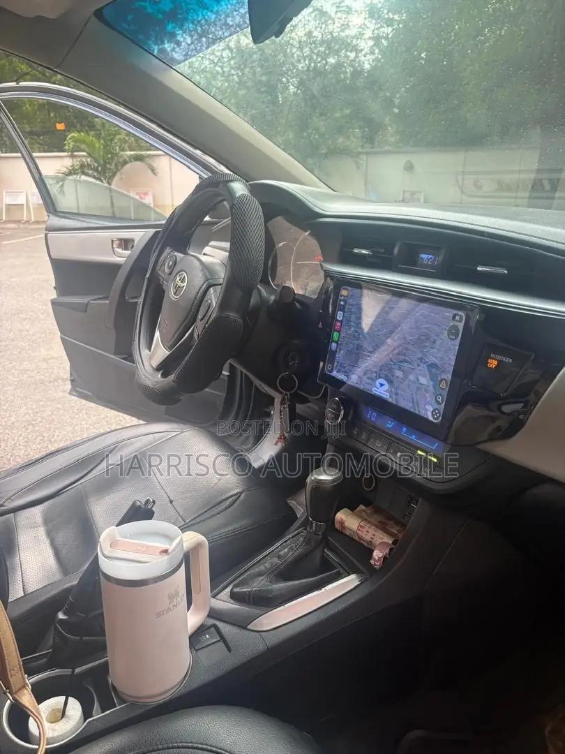 Toyota Corolla LE 4dr Sedan (1.8L 4cyl CVT) 2015 Gray