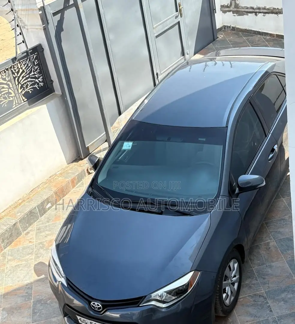 Toyota Corolla LE 4dr Sedan (1.8L 4cyl CVT) 2015 Gray
