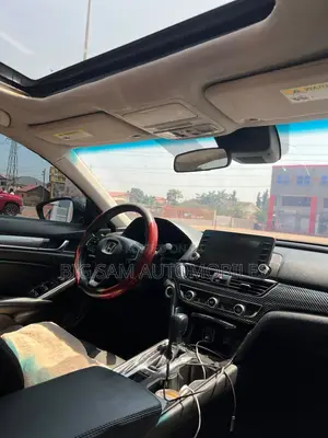 Honda Accord EX 2018 White