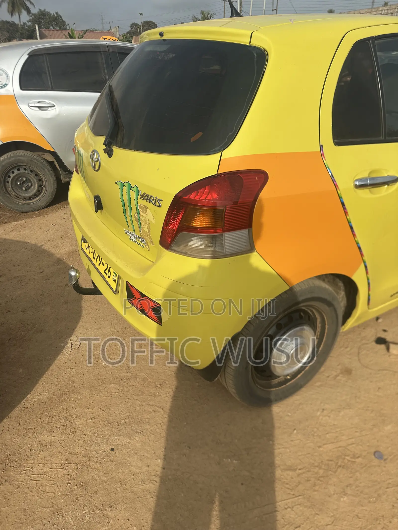 Toyota Yaris Base Hatchback 3dr 2010 Yellow
