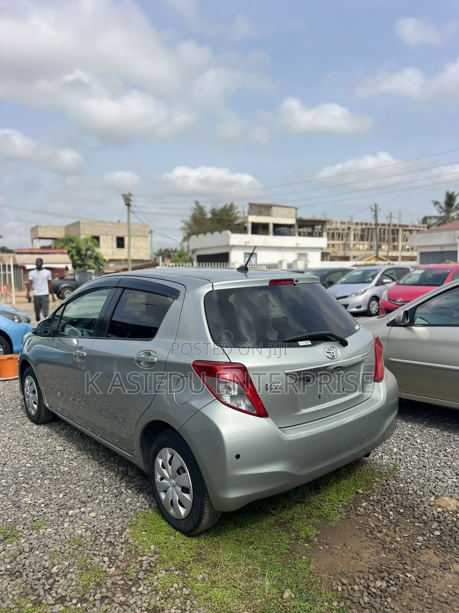 Toyota Vitz 1.3 AWD 3dr 2013 Silver