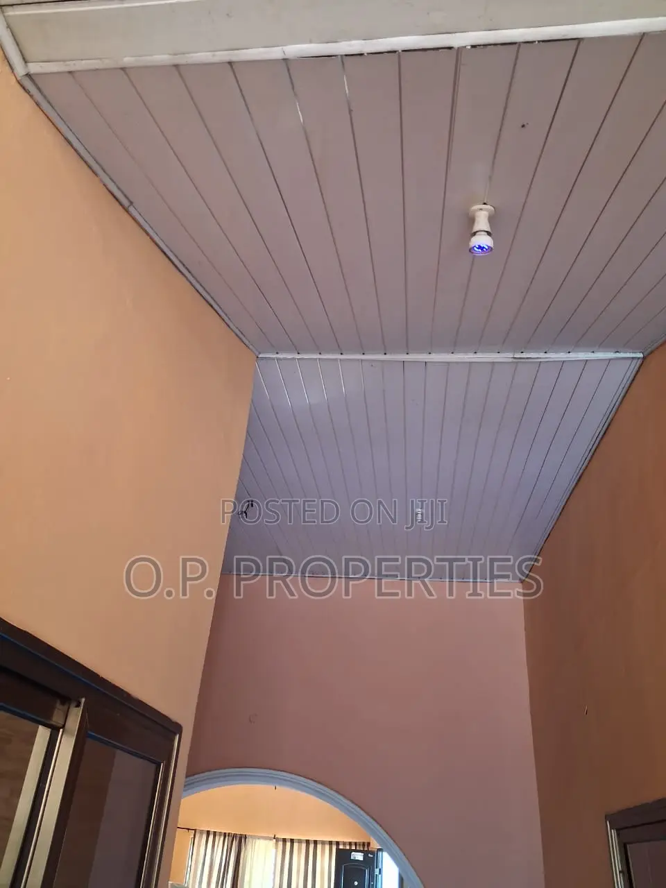 4bdrm House in Kwabenya Hills, Accra Metropolitan for sale