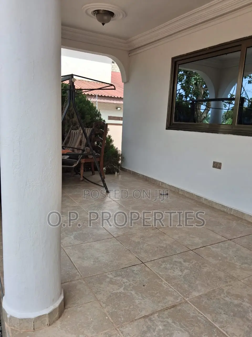 4bdrm House in Kwabenya Hills, Accra Metropolitan for sale