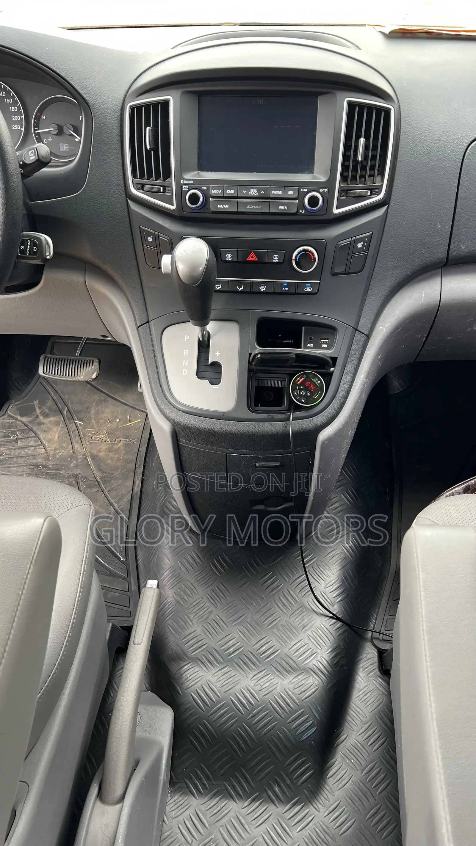 Hyundai Starex 2017 Grey