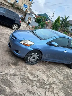 Toyota Yaris 1.5 Automatic 2009 Blue