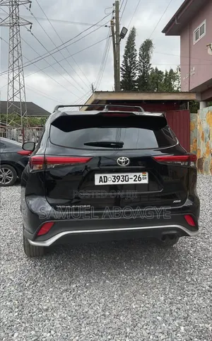 Toyota Highlander for Rent