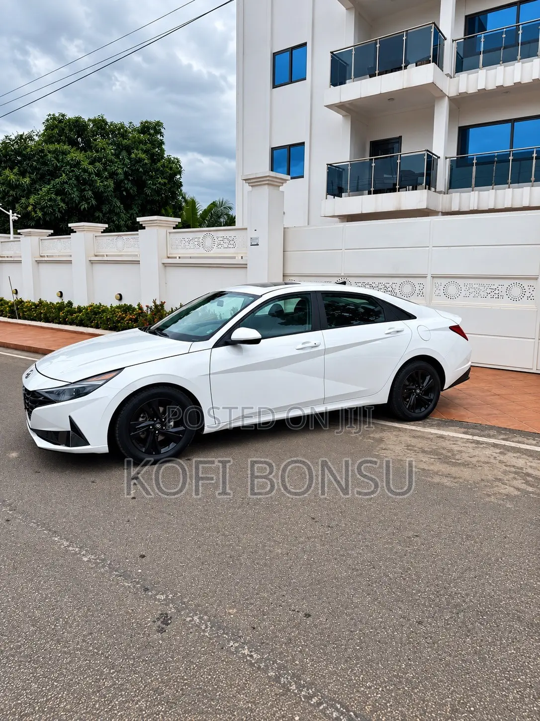 Hyundai Elantra Limited 2023 White
