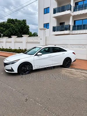 Hyundai Elantra Limited 2023 White