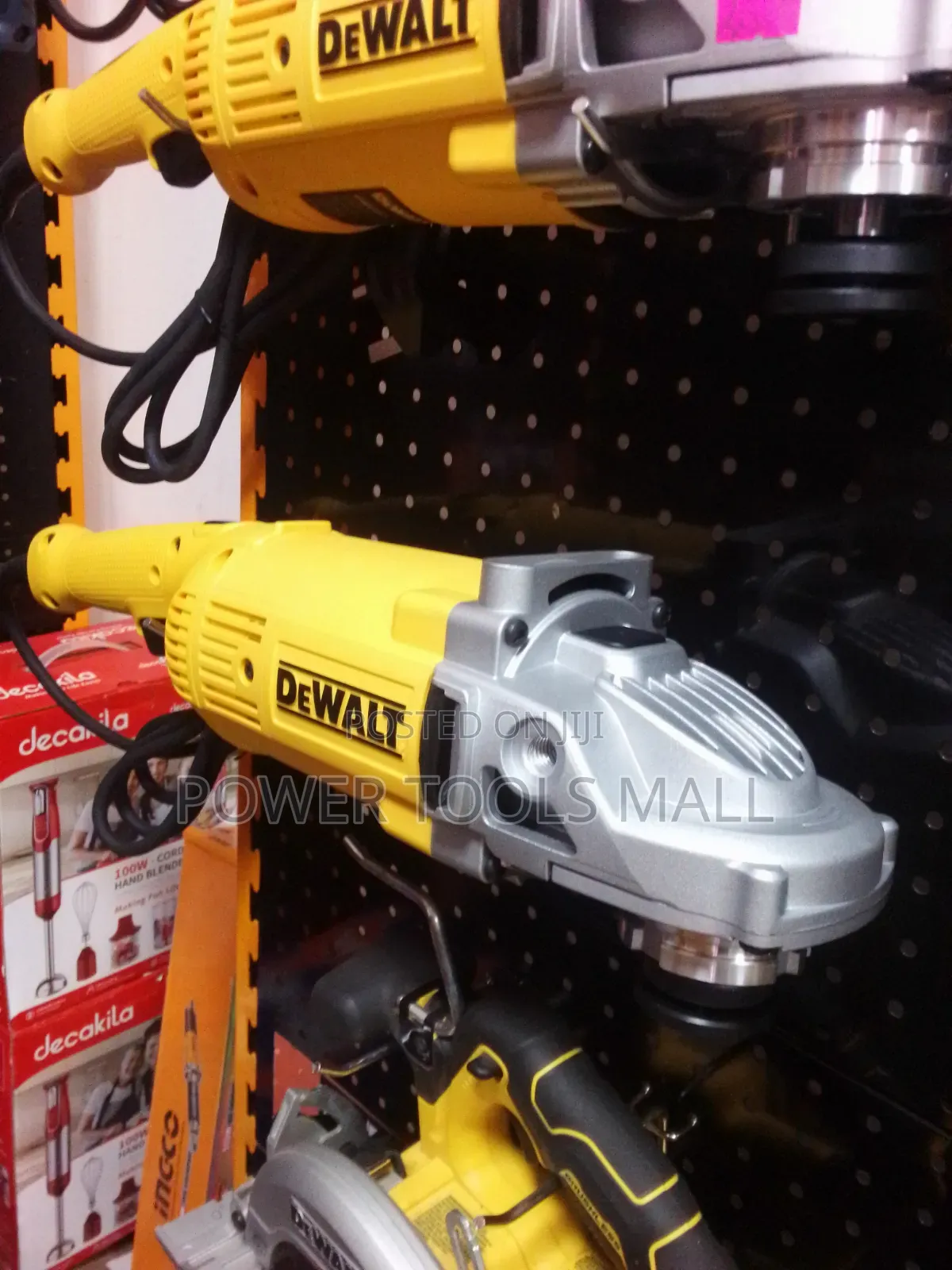 DeWalt Angle Grinder 2200W(9")