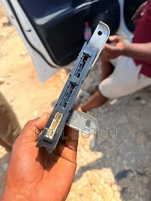 2016,2017,2018,2019 Toyota Tacoma Smart Key Computer Assembly.