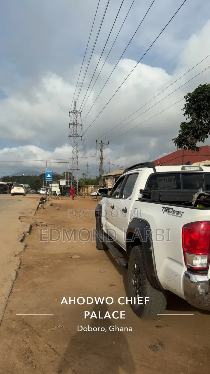 Toyota Tacoma 2017 White