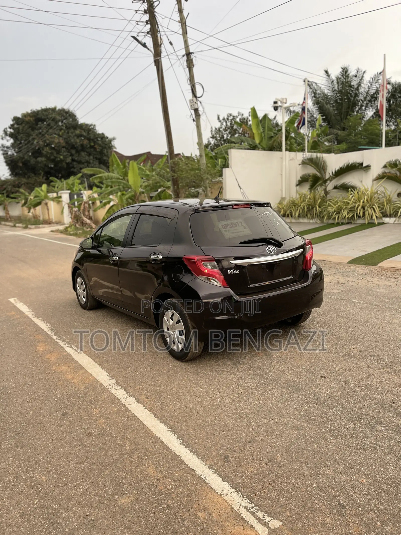 Toyota Vitz 1.3 FWD 5dr 2015 Burgundy